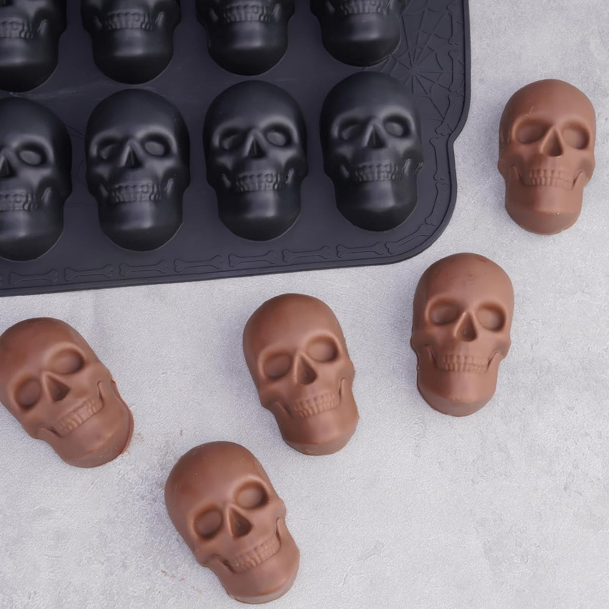 NiHome 20 Cavities Silicone Skull Mold for Baking Chocolates Making, Black