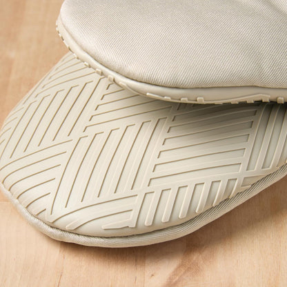 Town & Country Basics Basketweave Soft Silicone Mini Oven Mitt 2-Pack Set, Heat Resistant up to 500F, Flexible Silicone, Non-Slip Grip, Beige, 5.5"x8"