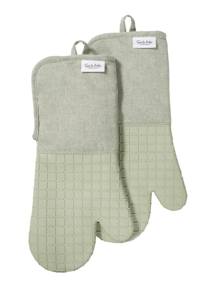 Sur La Table Kitchen Essentials Set of 2 Silicone Oven Mitts, Heat Resistant to 550°F (Green)