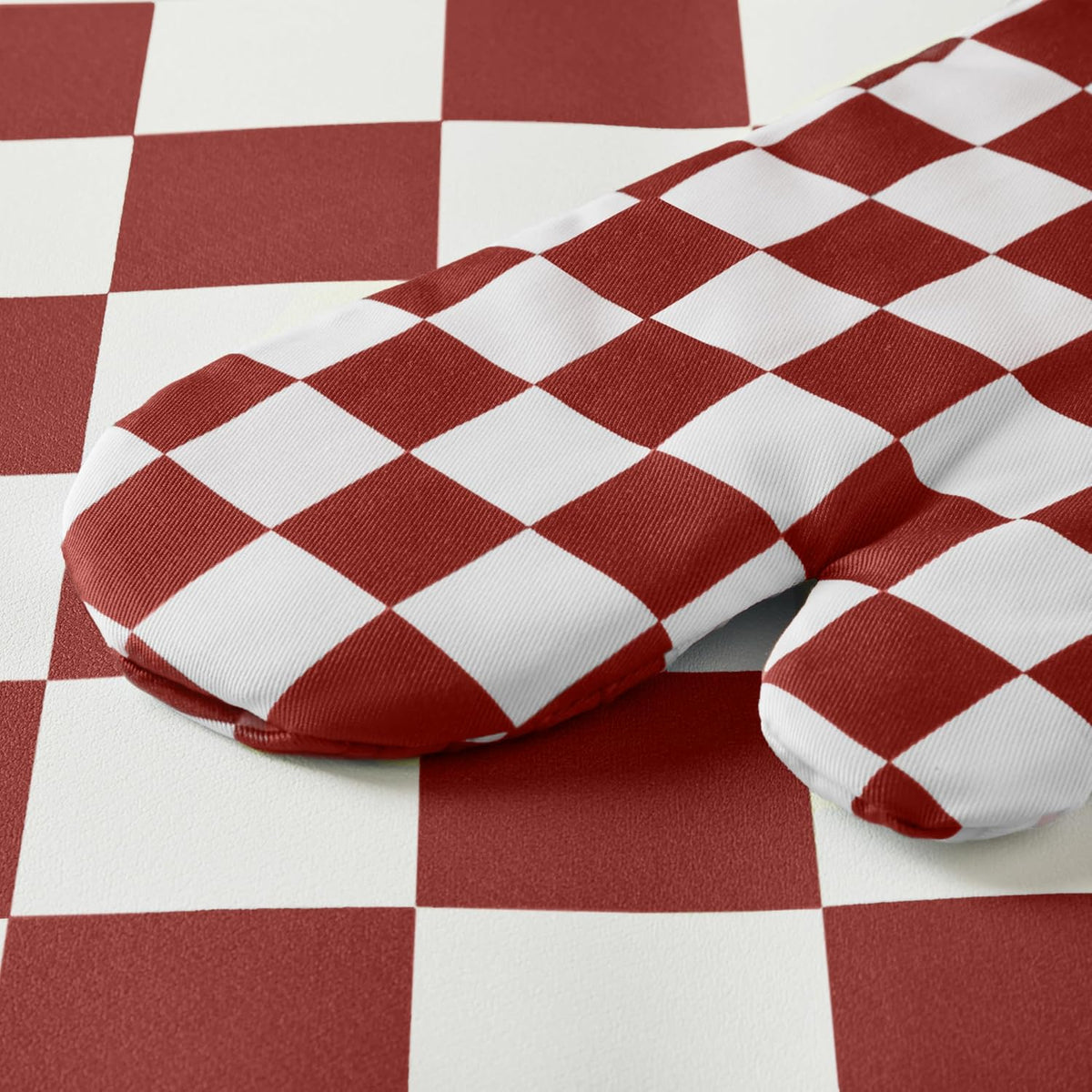 Ohocut Red Checkered Oven Mitts Heat Resistant, Vintage Retro Checkerboard Cute Oven Mitts, Non-Slip Silicone Kitchen Oven Gloves, 2-Pack Set, 7''x13''