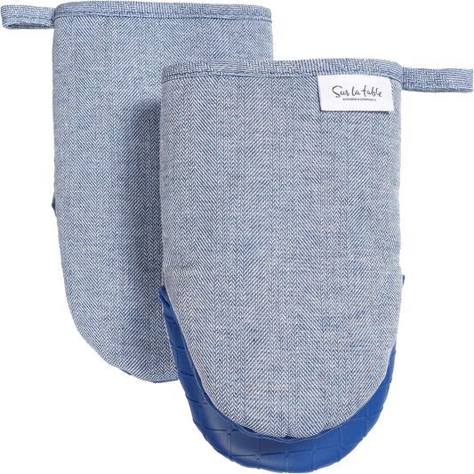 Sur La Table Kitchen Essentials Set of 2 Silicone Mini Oven Mitts, Heat Resistant to 550°F (Navy)